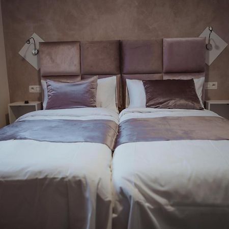 Hotel Onyx Expo Jette Eksteriør bilde
