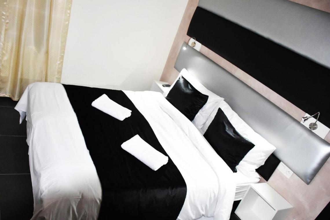Hotel Onyx Expo Jette Eksteriør bilde